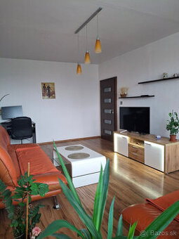 Na predaj veľký 3-izbový byt Bánovce nad Bebravou (SEVER)