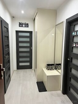 Predaj kompletne prerobeného 3 izbového bytu - 1