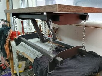 Konferenčný stolik