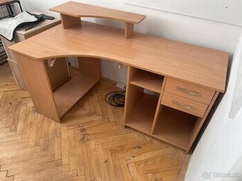 Počítačový stolík