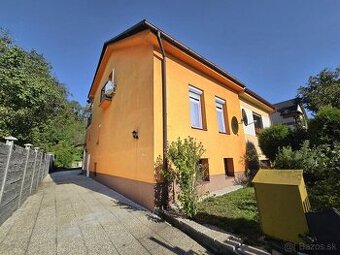 Mestský DOM so záhradou 807 m², 2x kúpeľňa, klíma / Orechová - 1