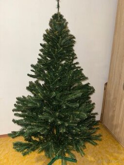 Umelý vianočný stromček