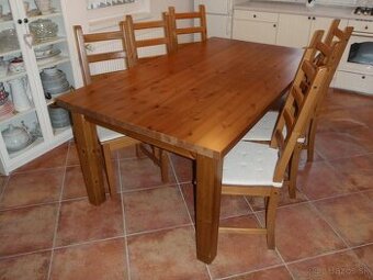 Jedálenský stôl IKEA