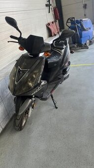 Skúter Adamoto Cetos