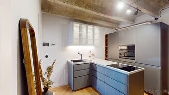 OKÁNIKOVA I Unikátny staromestský 2 izbový byt