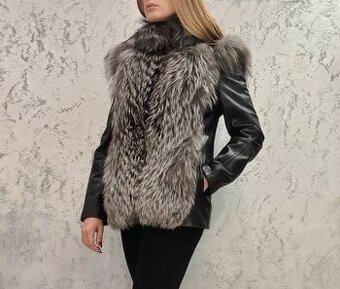 4 v 1 PRAVÁ KOŽUŠINA PRAVÁ KOŽA VESTA A BUNDA