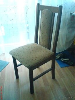 Čalúnená stolička