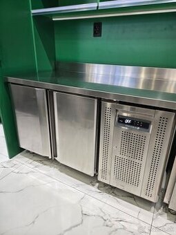 Mraziaci stôl - nerez