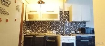 2-izbový tehlový byt v centre Lučenca – Partizánska ul.