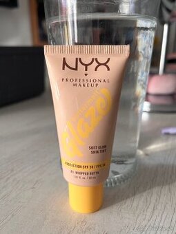 NYX makeup glaze