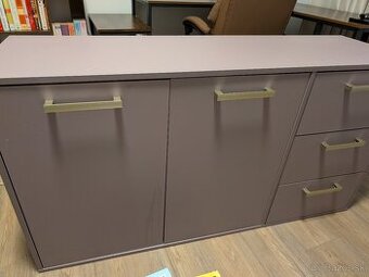 Predám nábytok do detskej izby- fialový