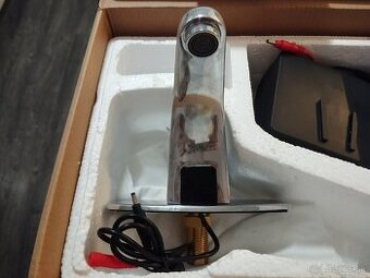 Bezdotyková umývadlová batéria