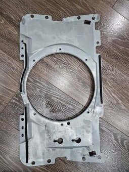 Predám OEM inštalačný rám pre subwoofer NISSAN 350Z