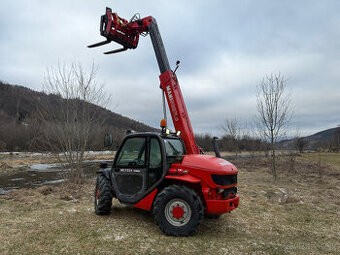 Teleskopický manipulátor Manitou MLT523 s dosahom 5 m
