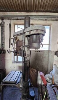 Nabízím Použitá vrtačka VS 32 B, r. v. 1988