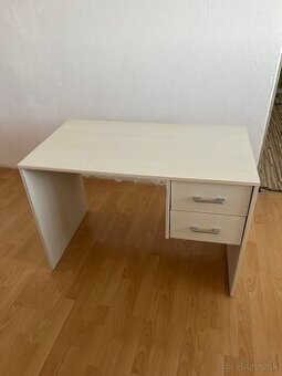 Detsky pisaci stol