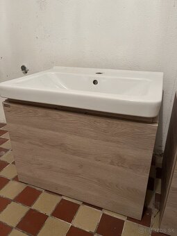 2x JIKA skrinky pod umývadlá a umyvadlo