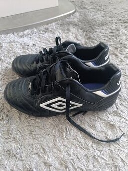 Turfy, kopačky Umbro, v. 40,5