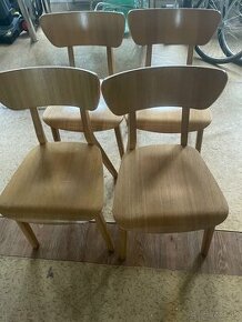 Drevené stoličky