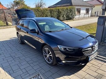 Insignia B 1.6 BENZIN 200k automat