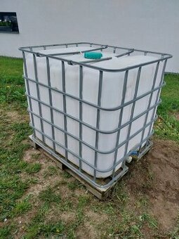 Nádrž 1000L IBC na vodu
