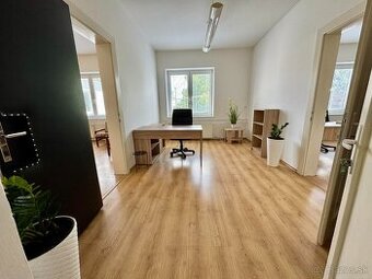 🏢 Administratívne kancelárie na prenájom – Nové Mesto nad V