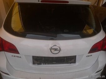 Kufor piate dvere Opel Astra J Combi 2010-2015