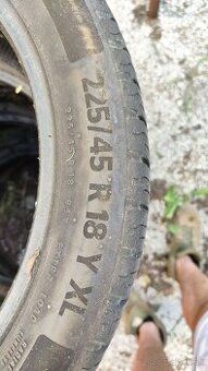 225/45r18