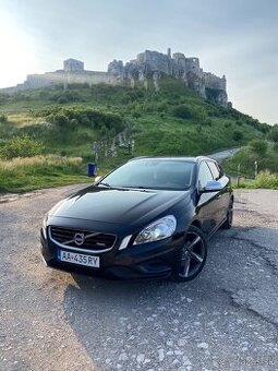 Volvo V60 D4 R-Design Automat
