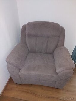 Nove kreslo