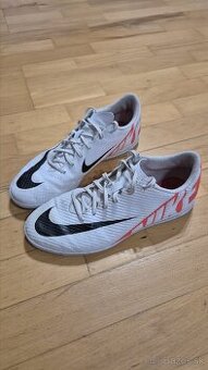 Halové  tenisky Nike č.41