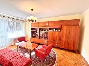 Na predaj 3-izbový byt s garážou a pivnicou N. Zámky/7 km/