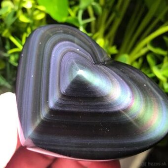 Mineral (obsidián-sopečné sklo s efektom chatoyancie) Mexiko