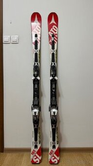 Atomic Redster SL 165 cm – slalomové lyže, veľmi dobrý stav