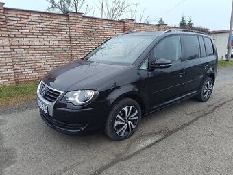 Volkswagen Touran 1,9 TDI, 7 miestny