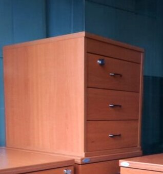 Zásuvkový kontajner