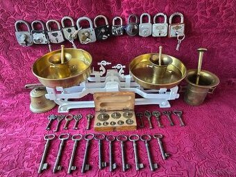 Vahy ,závažie,zamky, kľúče.