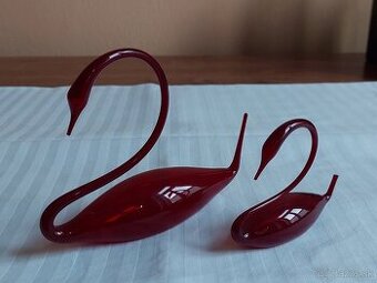 Labute z rubínového skla, nepoškodené