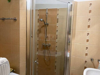 Predáme 3 izbový byt Dubnica n/ Váhom, záhrada, vlastné kúre