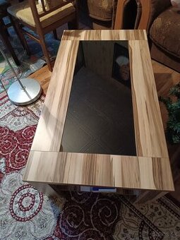 Konferenčný stolík