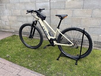 Cube Reaction Hybrid Race veľkosť "M"