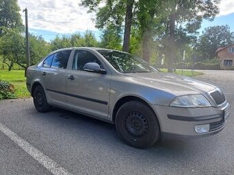 Škoda octavia 1.6 Benzín