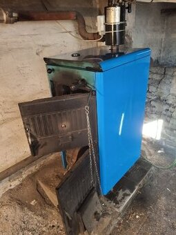 Kotol na tuhé palivo