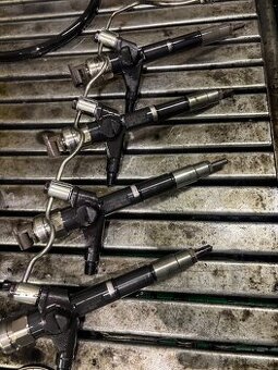 Vstrek nissan navara d40 pathfinder 2.5 dci