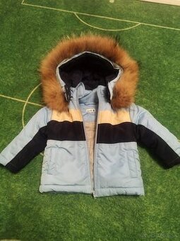 Zimná bunda s krásnou kožušinkou - veľkosť 80