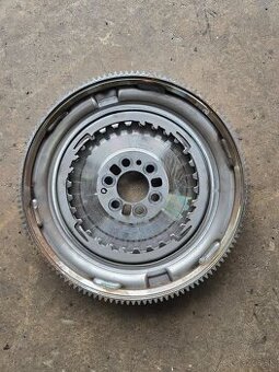 Dvojhmotný zotrvačník