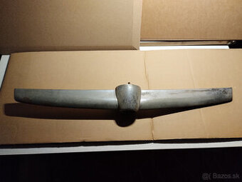 Tatra 603-lišta do zadného nárazníku