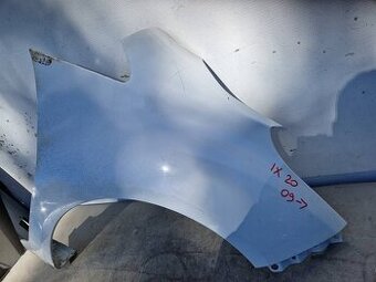 Hyundai IX20 09-16 pravý predný blatnik