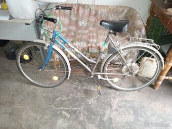 Predám dámsky bicykel.