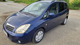 Predám Toyota Corrola Verso 2002 4-D4 2L nafta